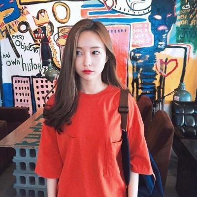 女生黑色衣服高冷头像图片