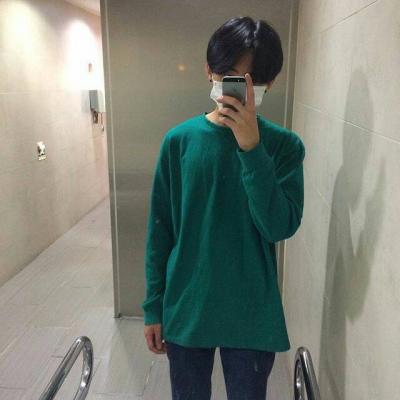 摘面具男生头像图片
