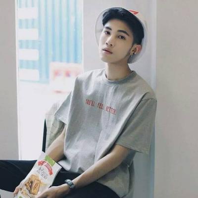 特别冷漠的男生头像动漫图片