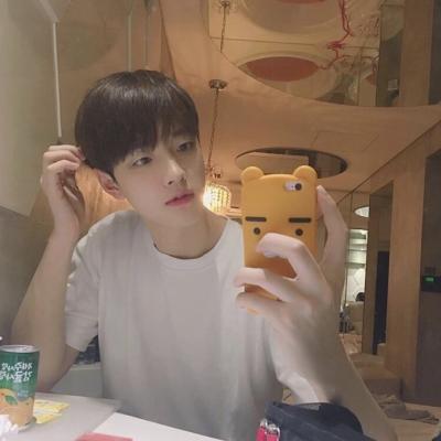 清新干净的贴吧头像适合00后帅气刘姓氏头像带字图片 男生抖音图片