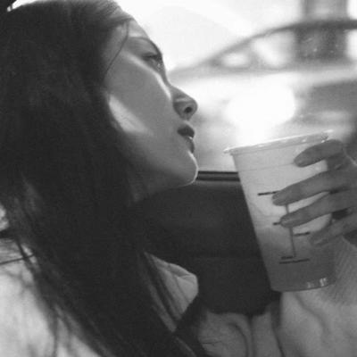 气质女生侧脸背影头像图片
