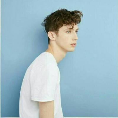欧美头像男生高清动漫头像白发图片