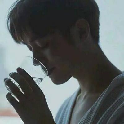 2018qq头像伤感男生街头头像图片
