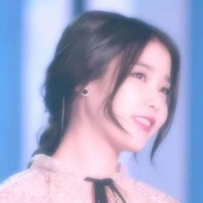 头像漫画女生短发女生图片