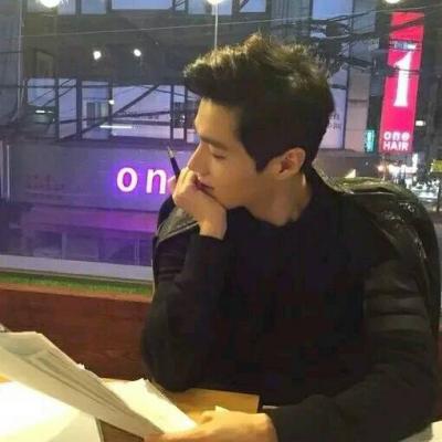 帅气伤感手绘动漫头像高清 男生图片