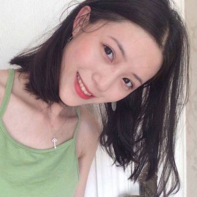 女生抽烟伤感带字头像图片