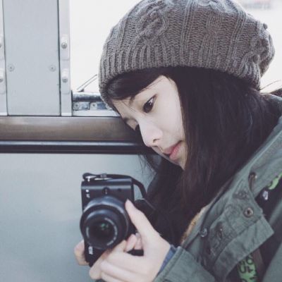 女生抽烟伤感带字头像图片