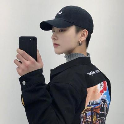 2018最时尚好看冷酷二次元的头像男生图片