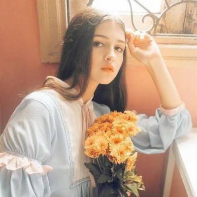 qq头像女生闺蜜3张图片