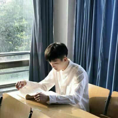 2018男生头像条纹半身长裙搭配图片图片