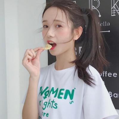 qq海边女生背影头像图片