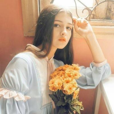 qq头像化妆女生头像图片