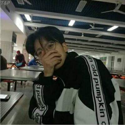 有点拽诱惑人的帅气帅气霸道总裁男生头像图片