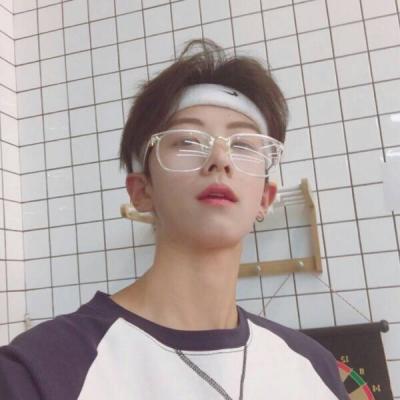 2018微信头像真人头像高颜值男生图片图片
