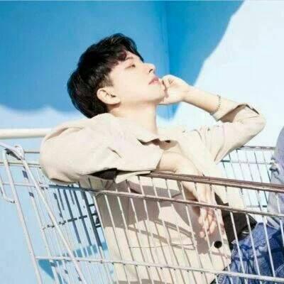 2018qq头像qq男生背影头像带公式图片
