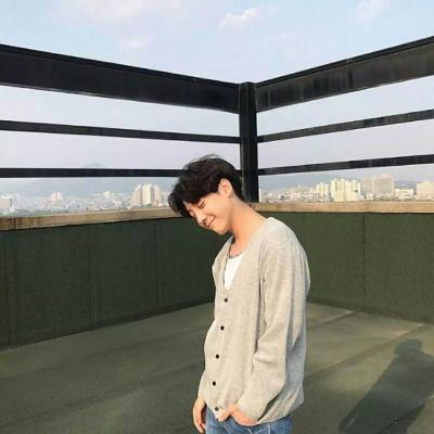 小清新阳光帅气男生高清卡通搞怪头像吧图片