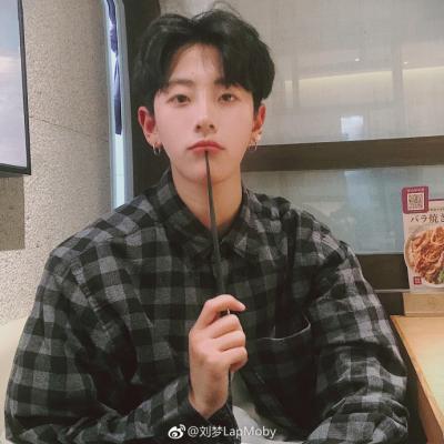 帅气冷酷有个性的游戏里的人物头像男生图片