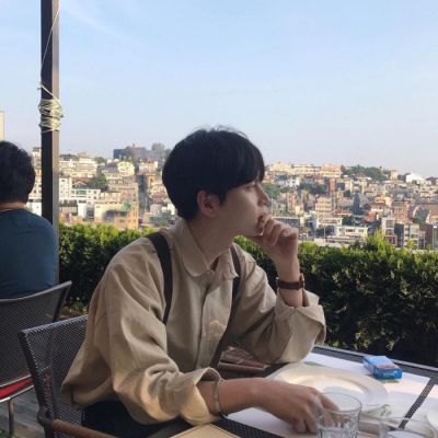 成熟简单干净的水汽男生和女生是闺蜜头像图片大全图片