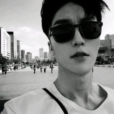 成熟简单干净的水汽男生和女生是闺蜜头像图片大全图片
