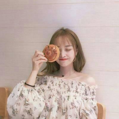 qq女生闺密头像背影图片