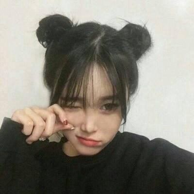 qq女生闺密头像背影图片