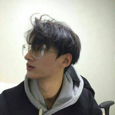 2018超人气个性初中群的头像男生图片