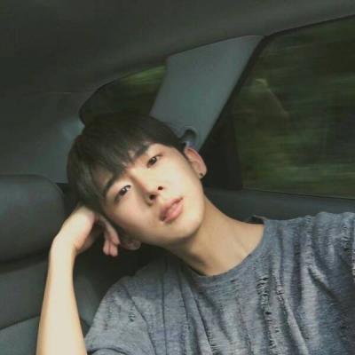 高冷帅气超好看的路灯头像单身男生带字伤感图片