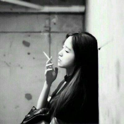女生QQ头像背影可爱图片