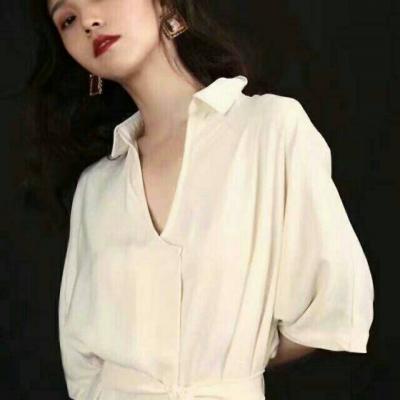 女生QQ头像背影可爱图片
