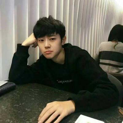 帅气卖萌的阳光男生的头像可爱萌 二次元图片