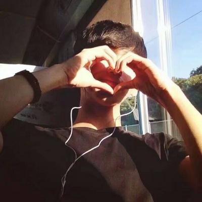 帅气卖萌的阳光男生的头像可爱萌 二次元图片