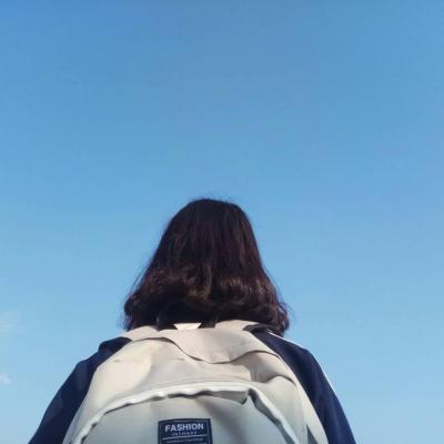 qq好看的女生头像背影图片