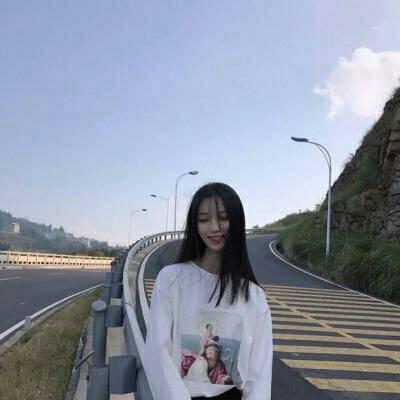 透明键盘女生头像大全图片