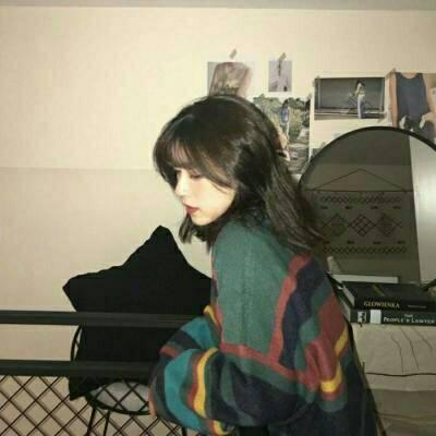透明键盘女生头像大全图片
