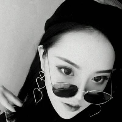 有个性的背影头像女生图片