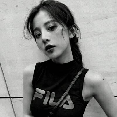 有个性的背影头像女生图片