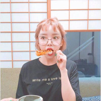 可爱的二次元头像女生图片