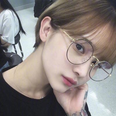 可爱的二次元头像女生图片