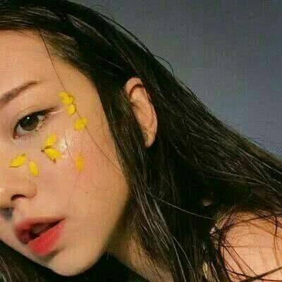 qq女生头像部位下身图片
