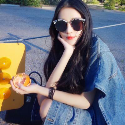 qq头像背影短发女生图片