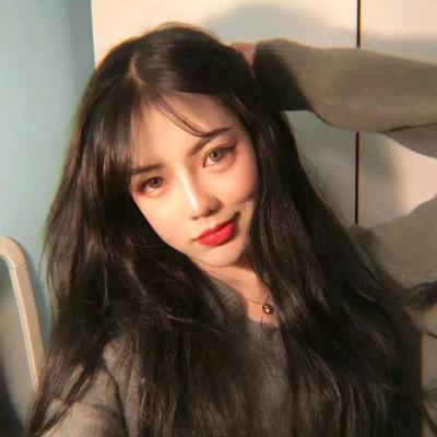 欧美女生抽烟纹身头像图片