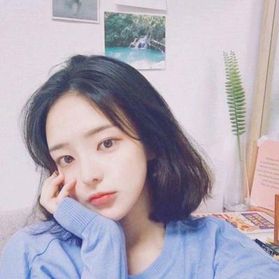 QQ头像动漫女生下身图片