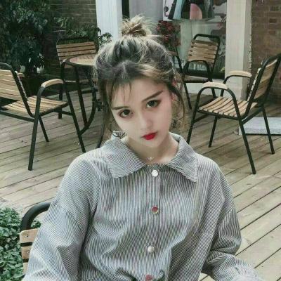 QQ头像动漫女生下身图片