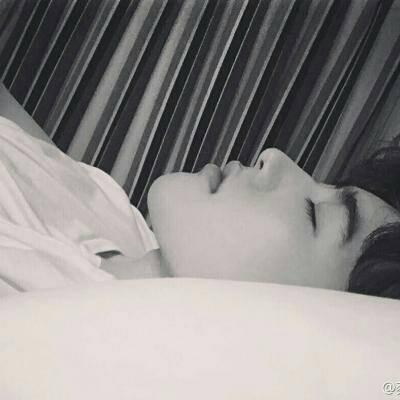 伤感个性动漫男生帅气霸气头像带耳机二次元图片