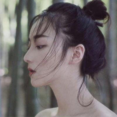 动漫女生头像唯美梦幻图片