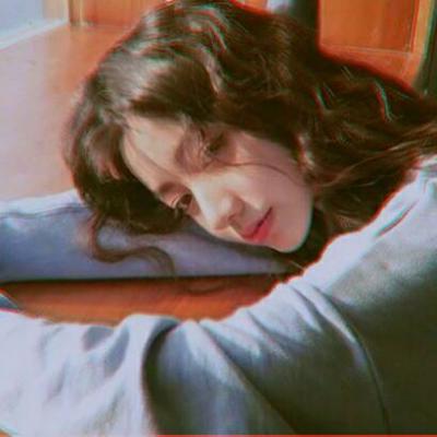 动漫女生头像唯美梦幻图片