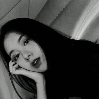 qq头像女生动漫简约图片