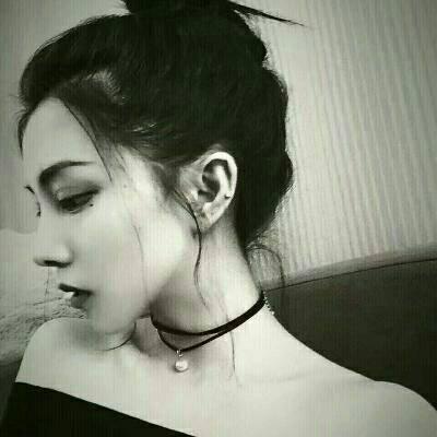 qq头像女生动漫简约图片