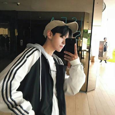 2018qq头像动漫头像男生坏笑图片
