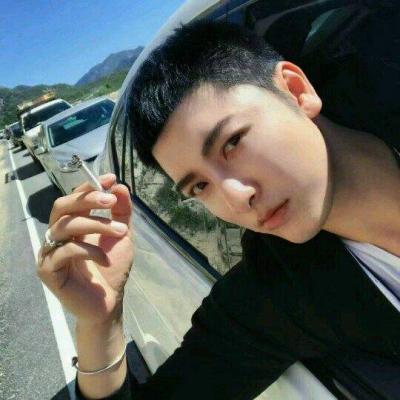 帅一点的男生霸气戴帽子头像图片